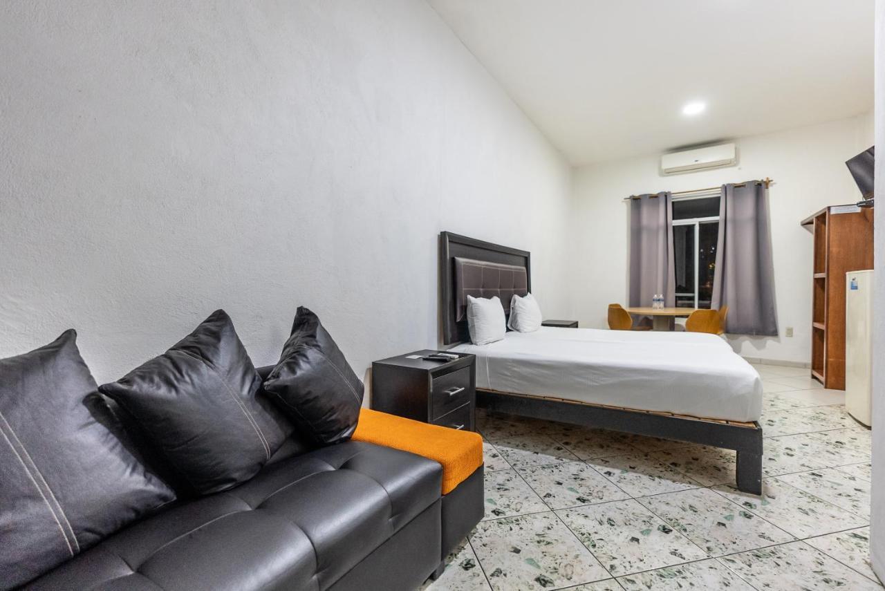 Loft Hotel Malecon Vallarta Puerto Vallarta Bagian luar foto