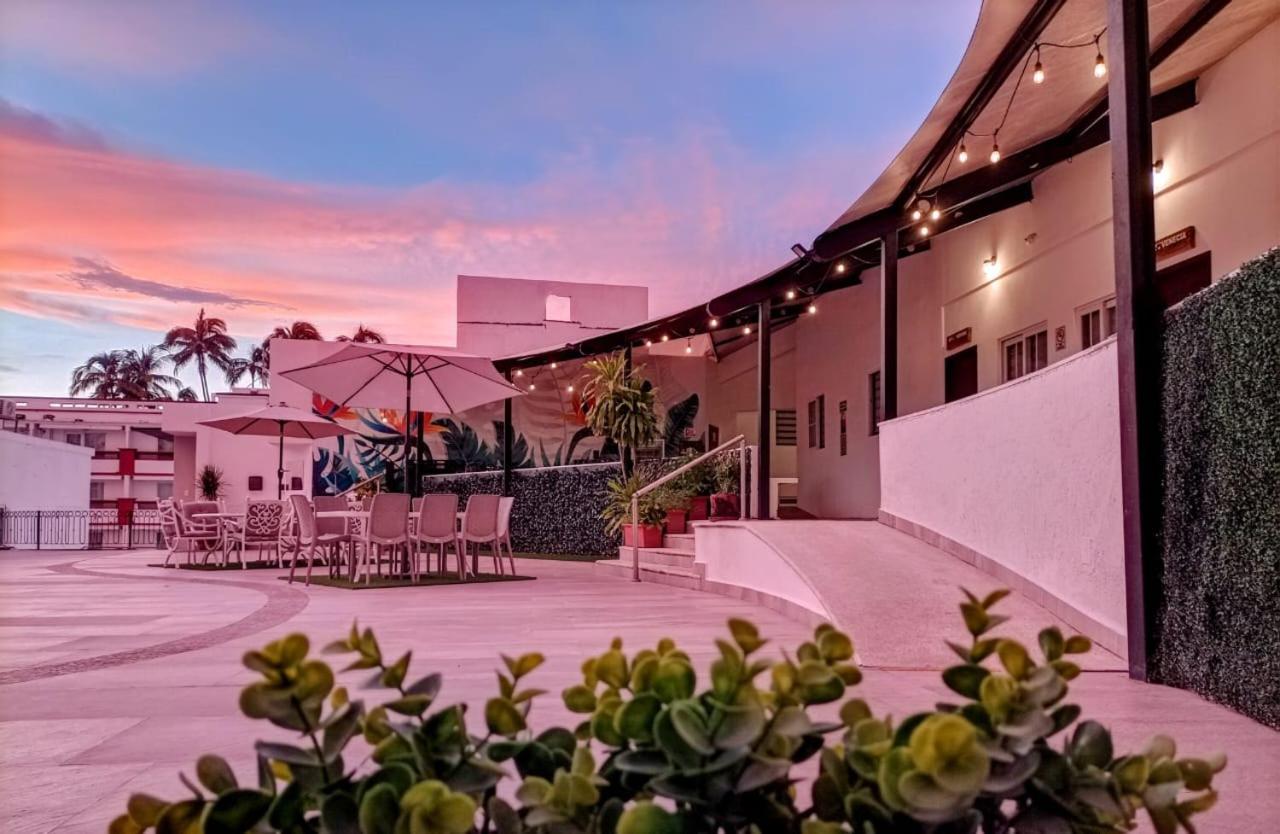 Loft Hotel Malecon Vallarta Puerto Vallarta Bagian luar foto